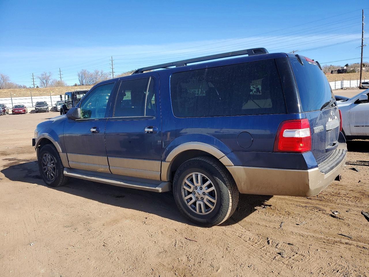 2011 FORD EXPEDITION EL XLT photo 3