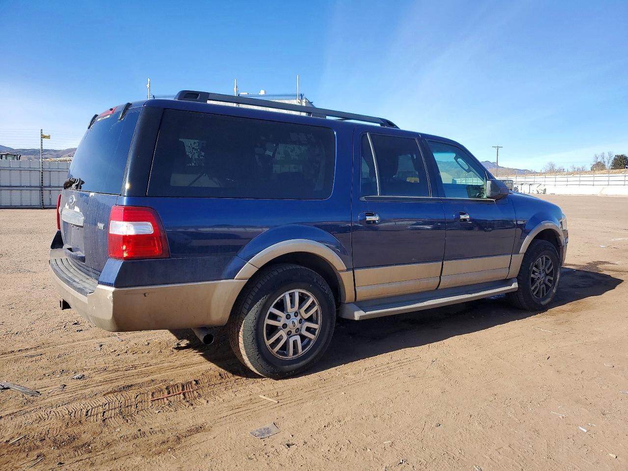 2011 FORD EXPEDITION EL XLT photo 5