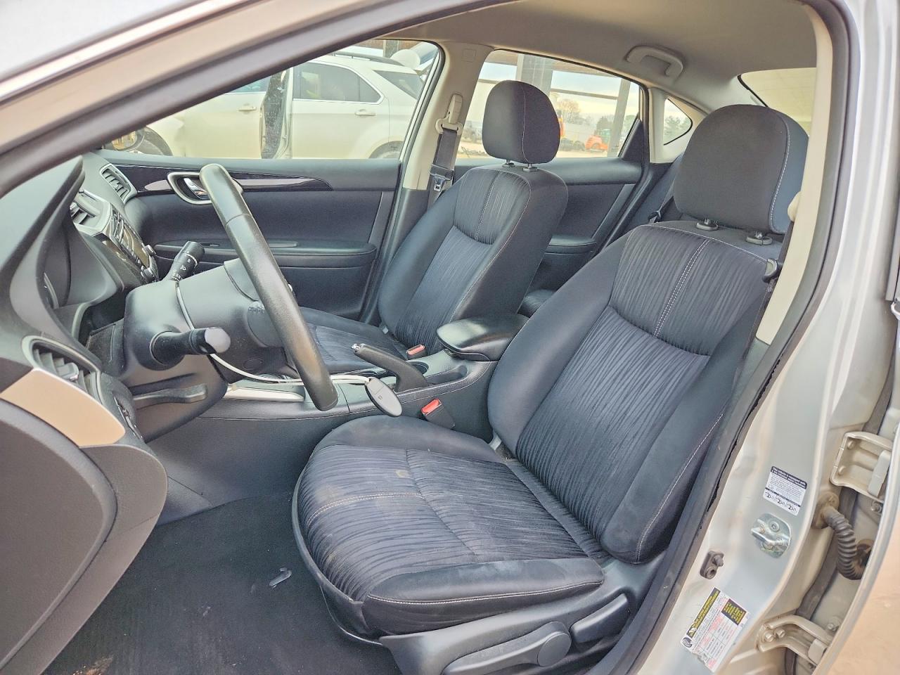 2016 NISSAN SENTRA S photo 7