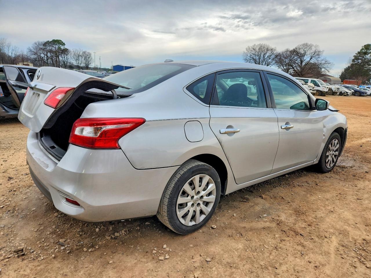 2016 NISSAN SENTRA S photo 3