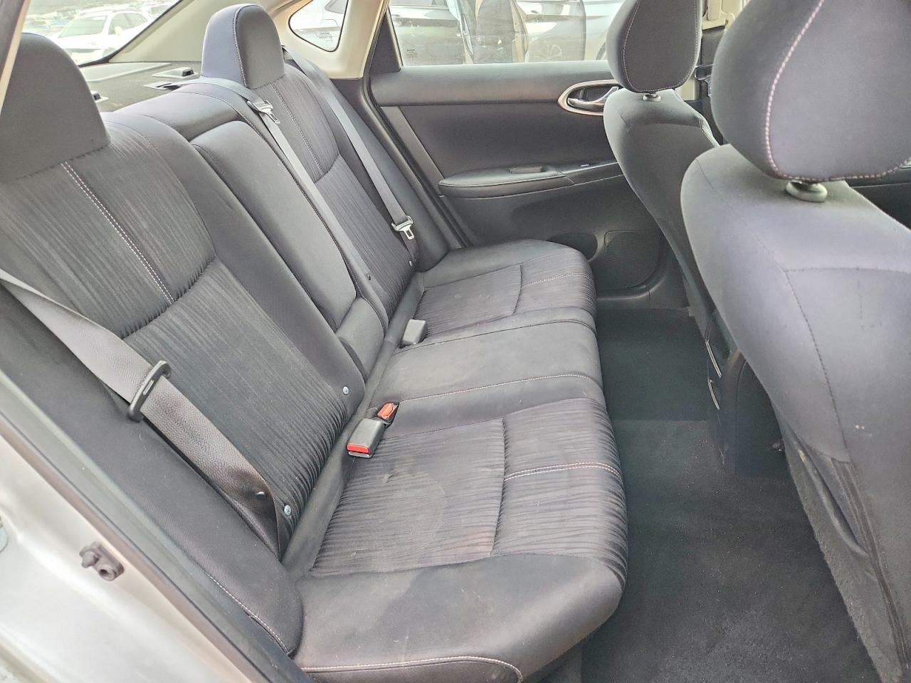 2016 NISSAN SENTRA S photo 10