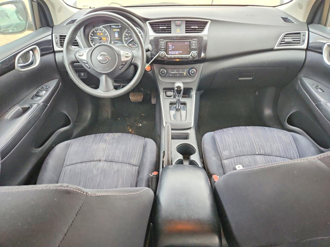 2016 NISSAN SENTRA S photo 8