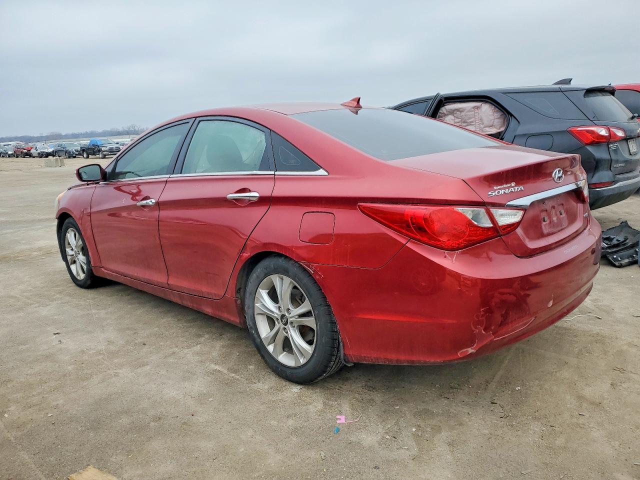 2013 HYUNDAI SONATA SE photo 2