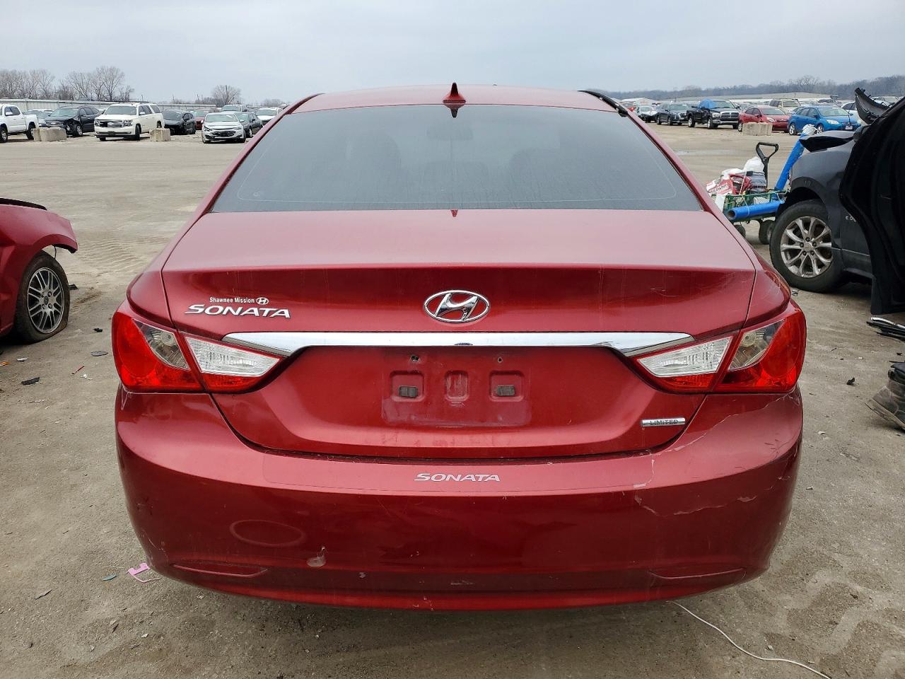 2013 HYUNDAI SONATA SE photo 6