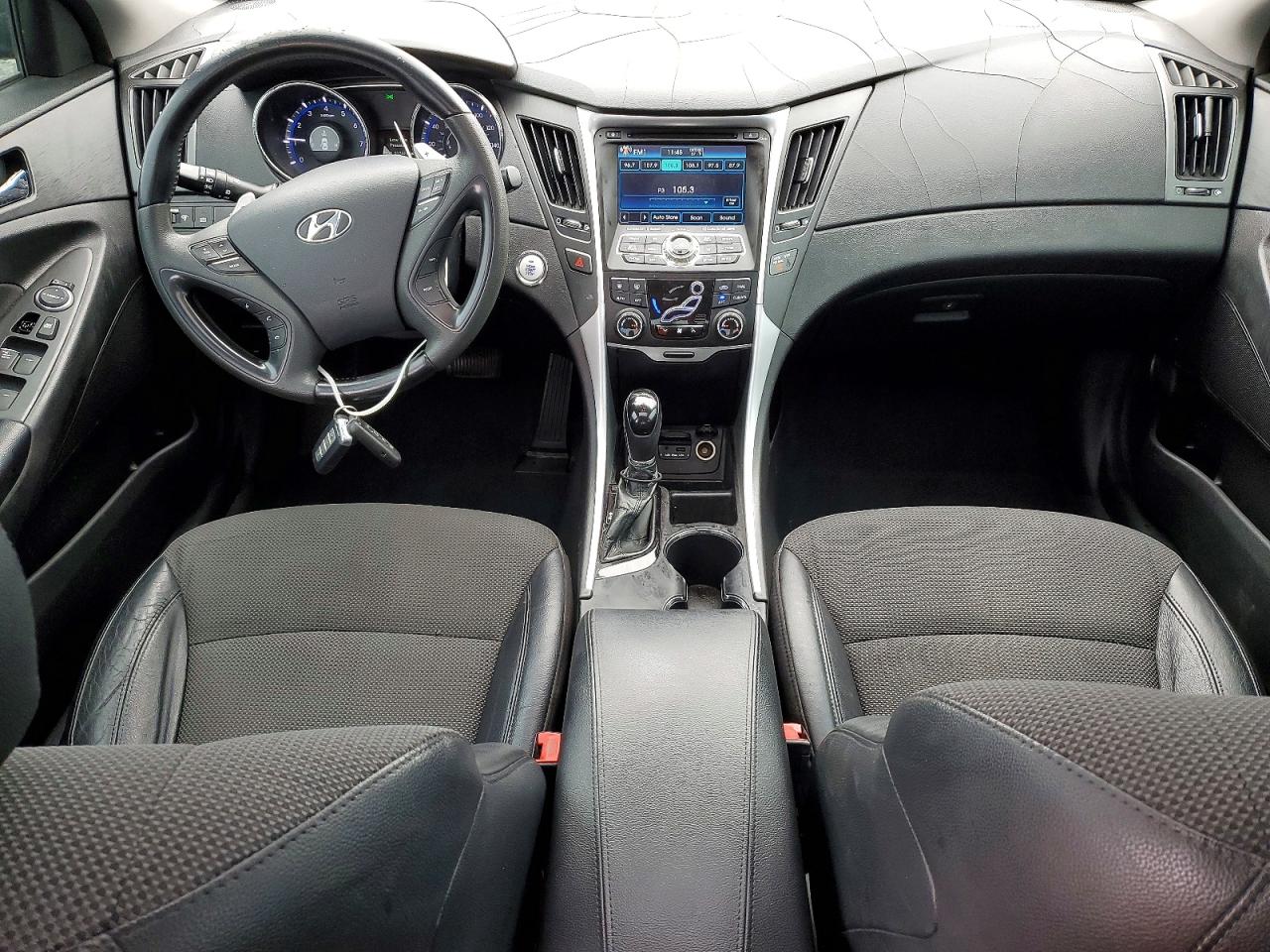2013 HYUNDAI SONATA SE photo 8