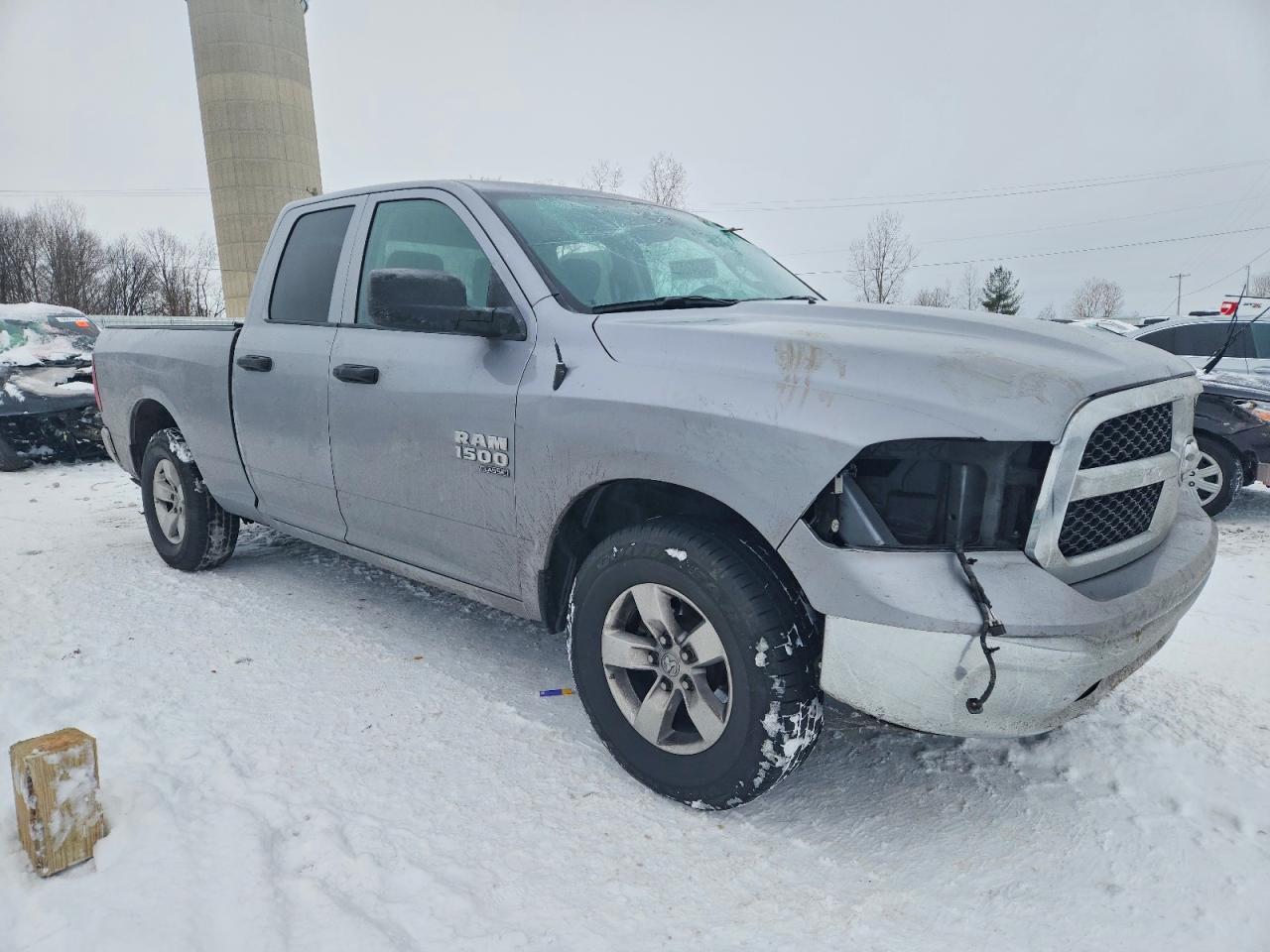2024 RAM 1500 CLASSIC SLT photo 4