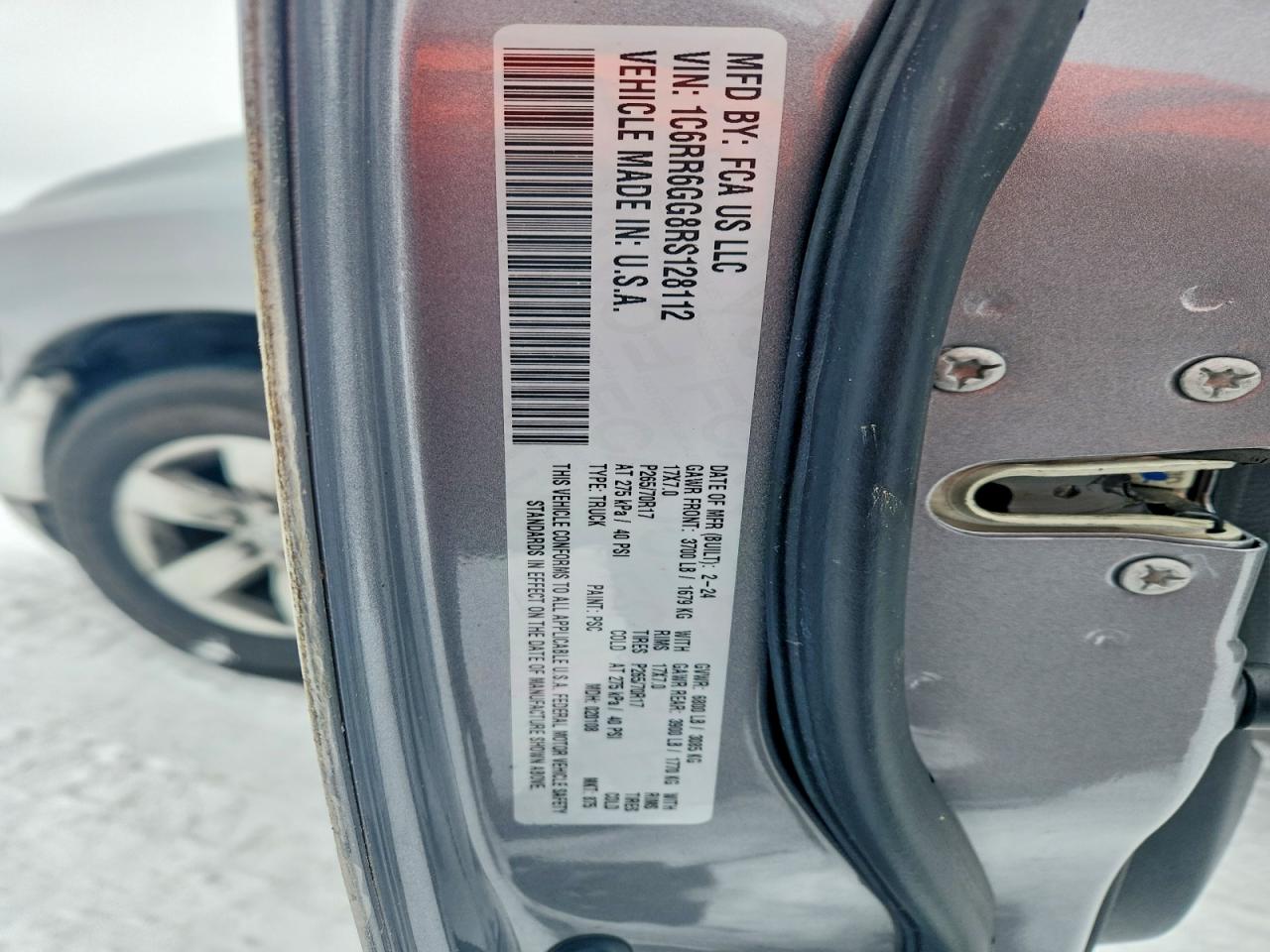 2024 RAM 1500 CLASSIC SLT photo 12