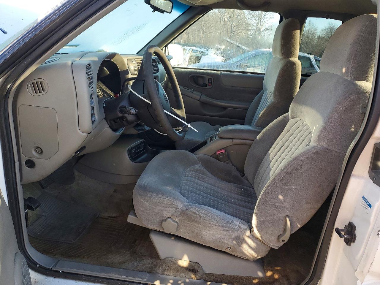 2000 CHEVROLET S TRUCK S10 photo 7