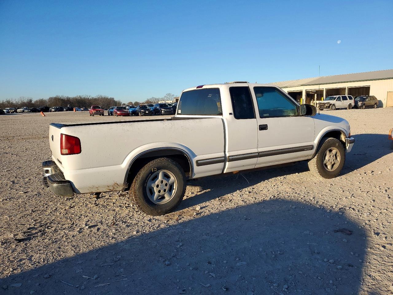 2000 CHEVROLET S TRUCK S10 photo 3