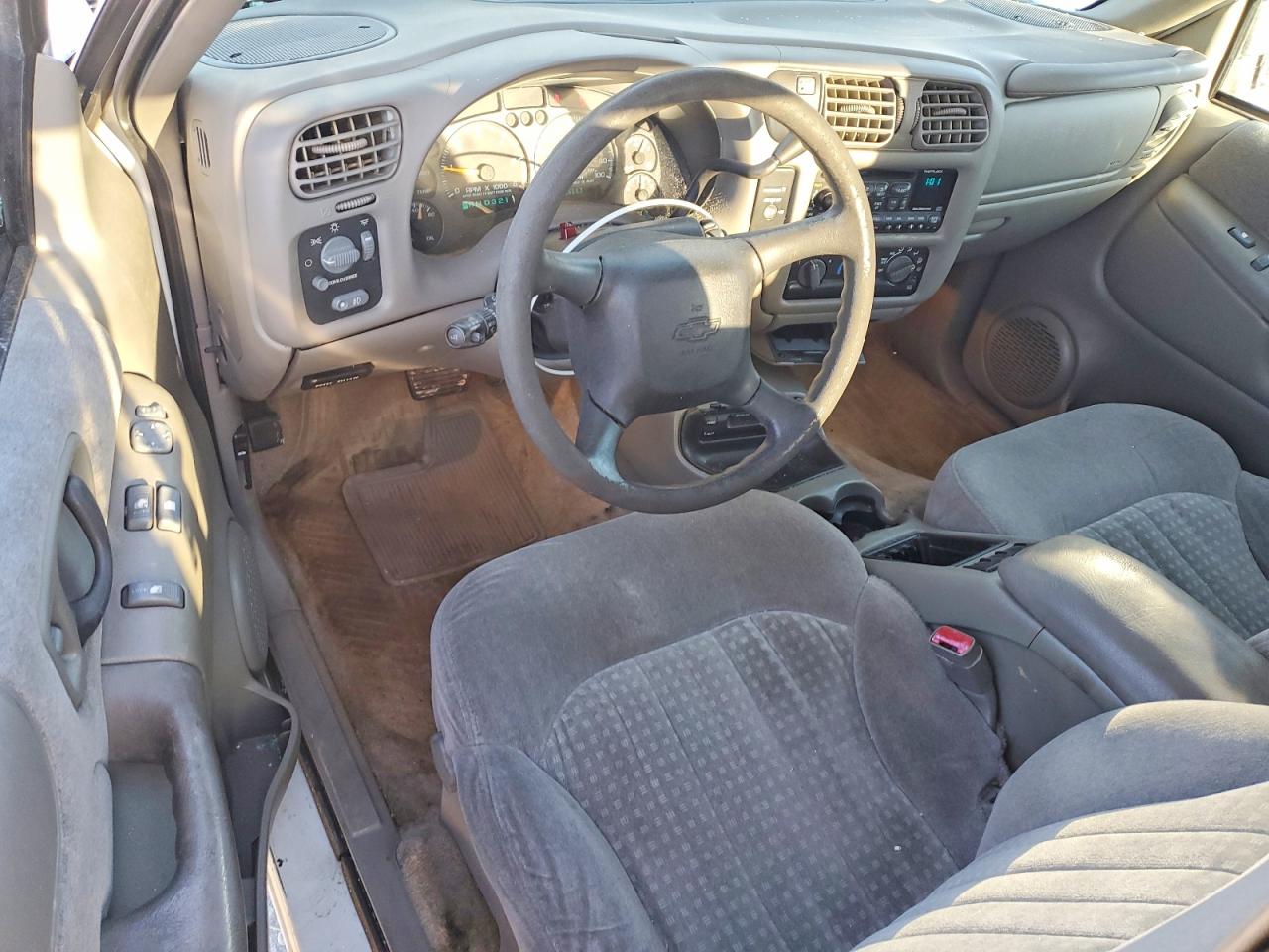 2000 CHEVROLET S TRUCK S10 photo 8