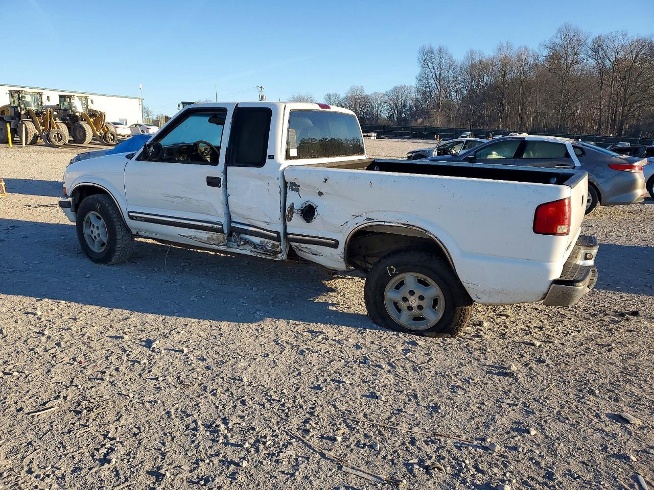 2000 CHEVROLET S TRUCK S10 photo 2