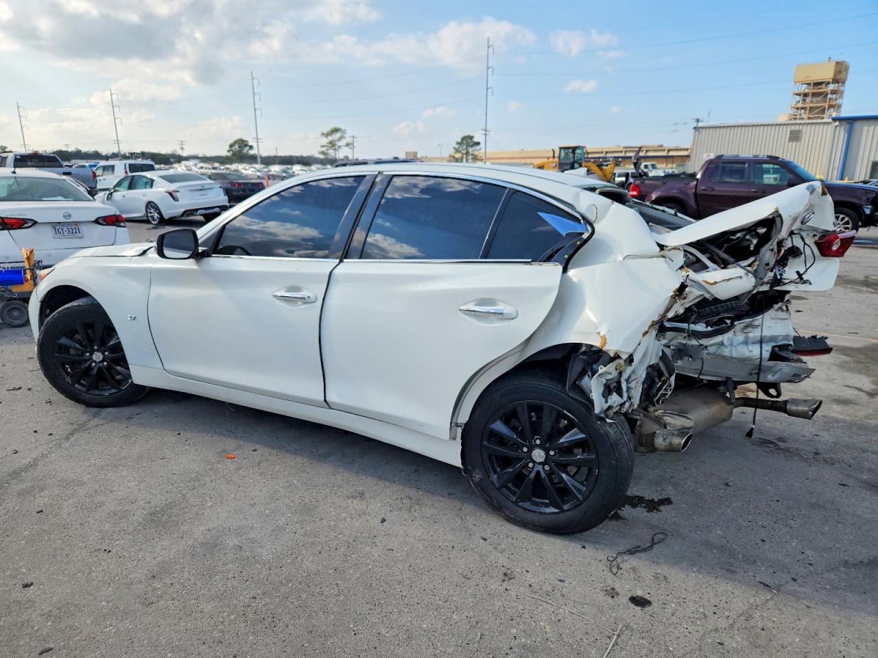 2015 INFINITI Q50 BASE photo 2