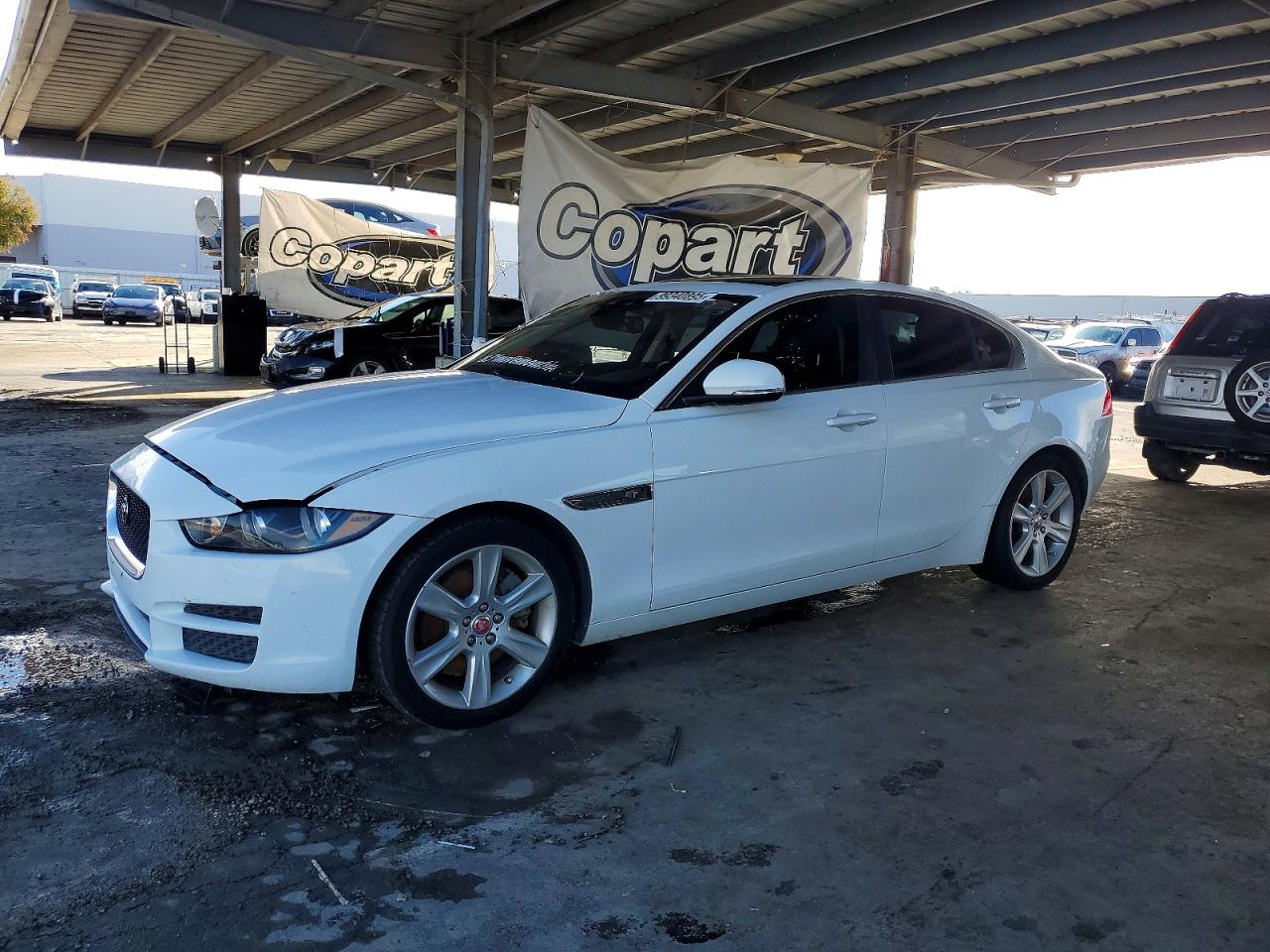 2017 JAGUAR XE