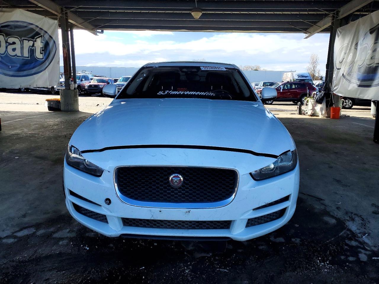 2017 JAGUAR XE PRESTIGE photo 5