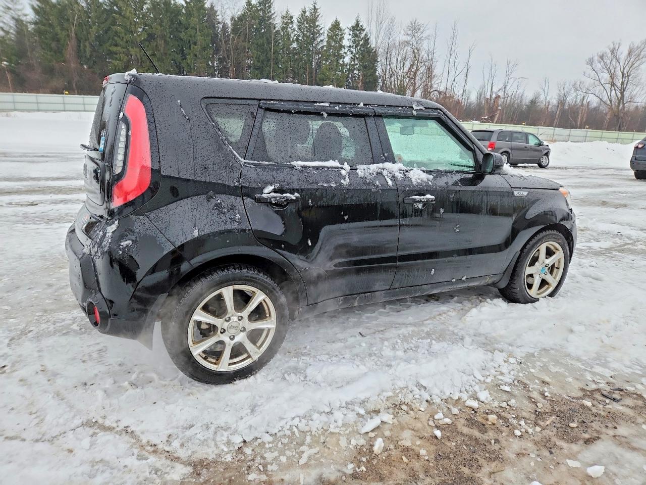 2015 KIA SOUL + photo 3