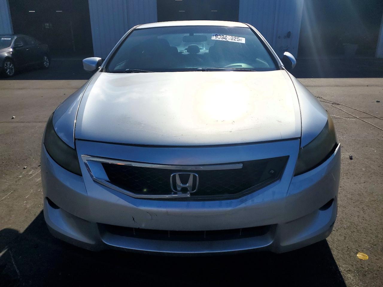 2010 HONDA ACCORD LX photo 13