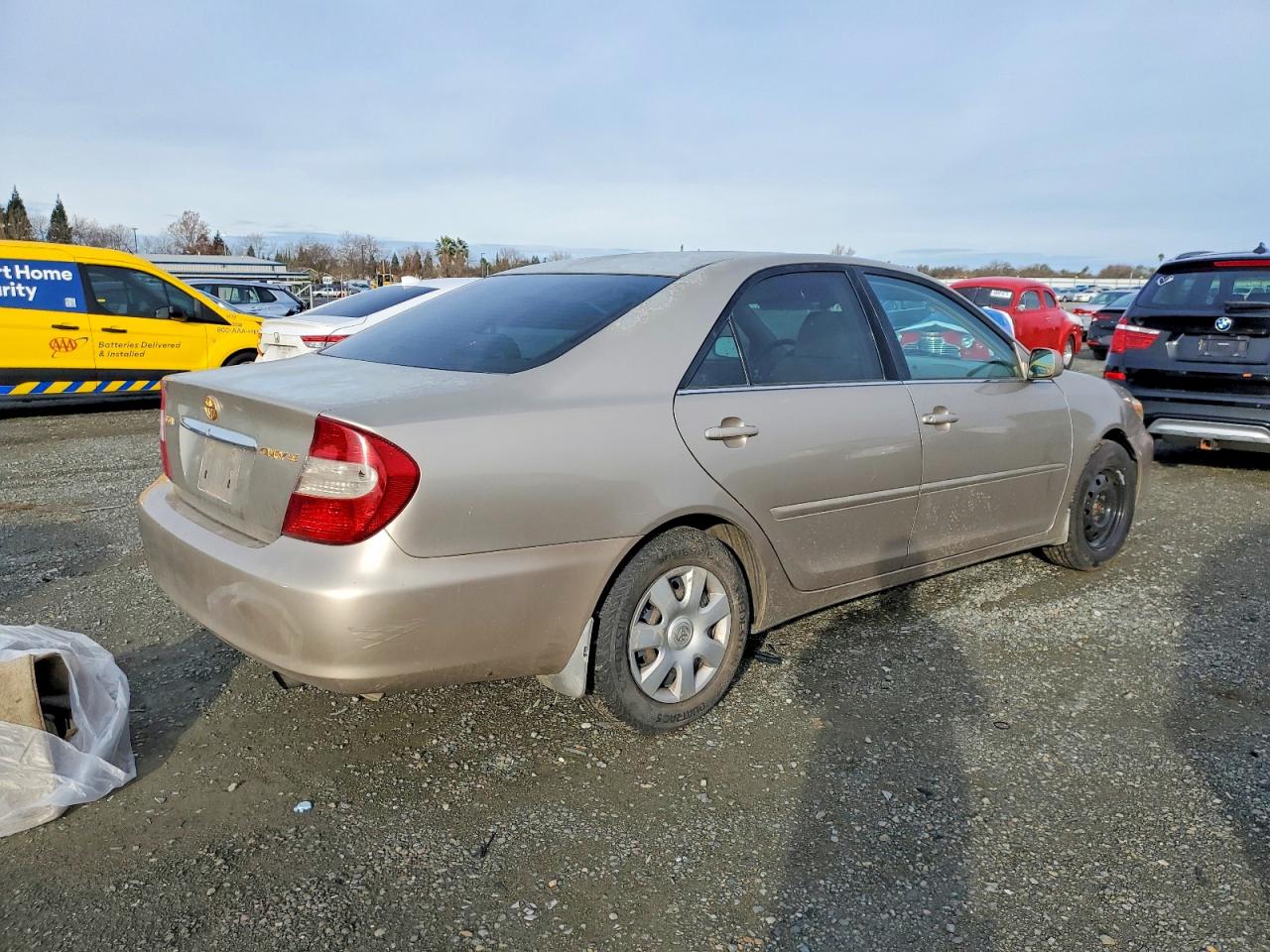 2003 TOYOTA CAMRY LE photo 3