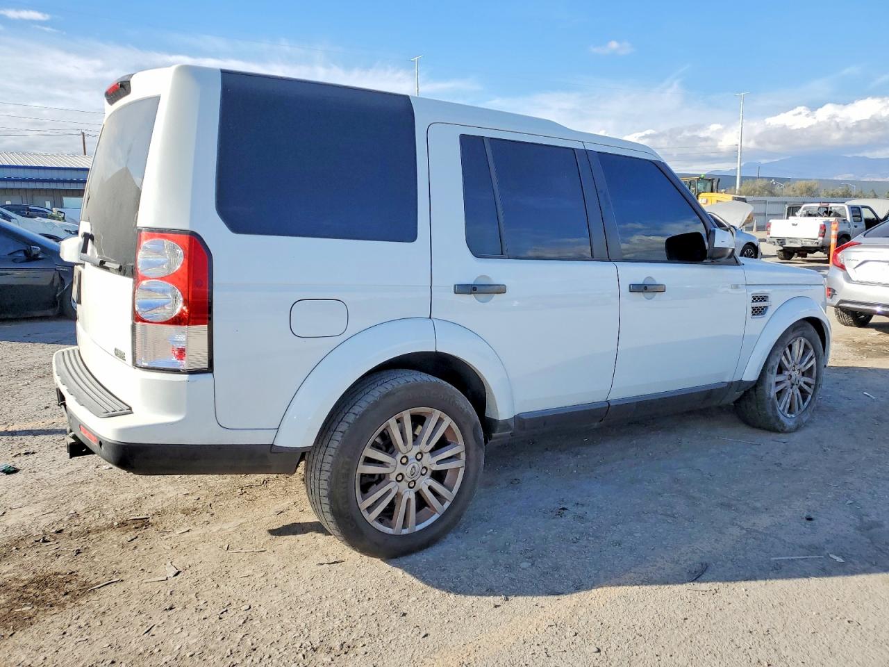 2012 LAND ROVER LR4 HSE photo 3