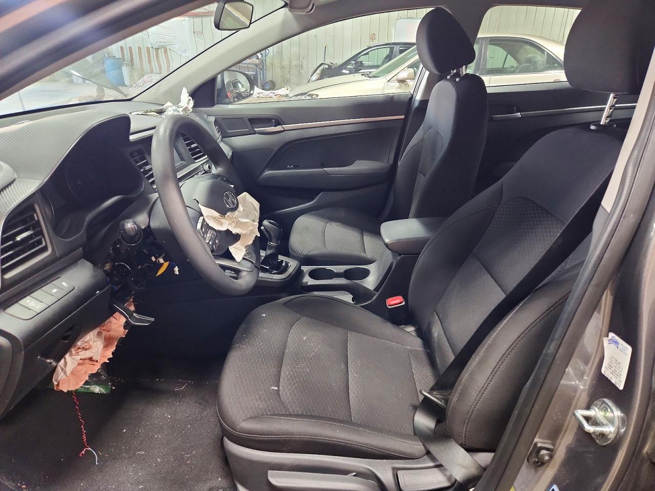 2020 HYUNDAI ELANTRA SE photo 7