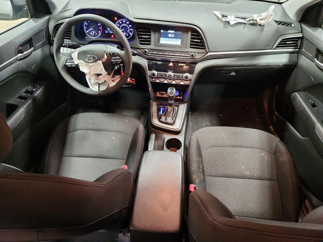 2020 HYUNDAI ELANTRA SE photo 8