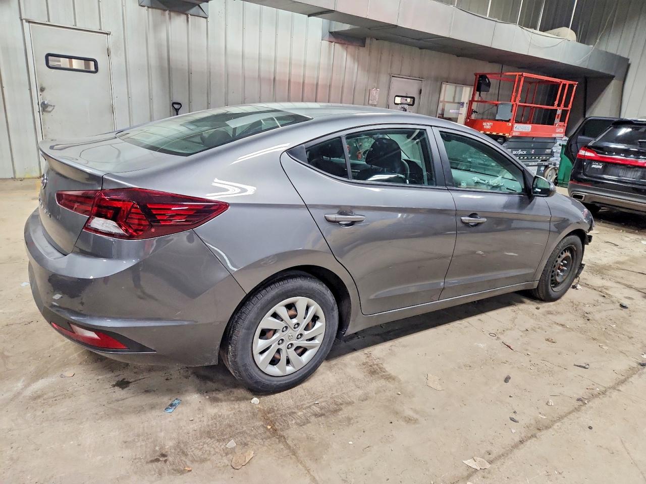 2020 HYUNDAI ELANTRA SE photo 3