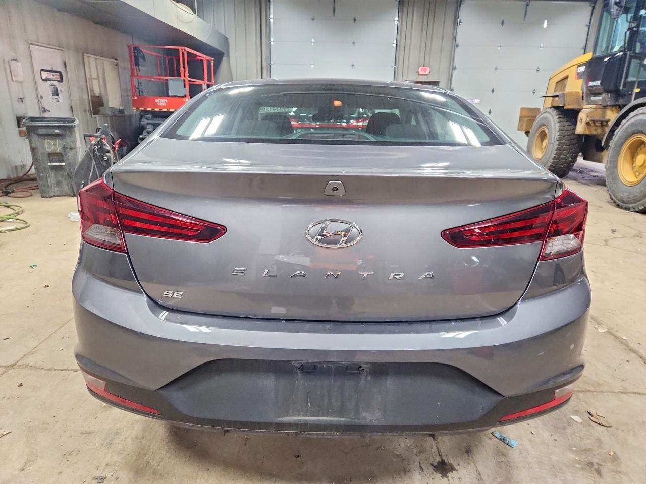2020 HYUNDAI ELANTRA SE photo 6