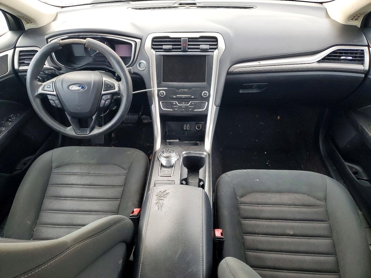2019 FORD FUSION SE photo 8