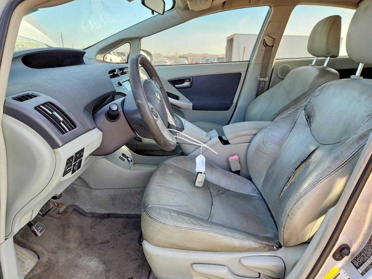 2011 TOYOTA PRIUS photo 13