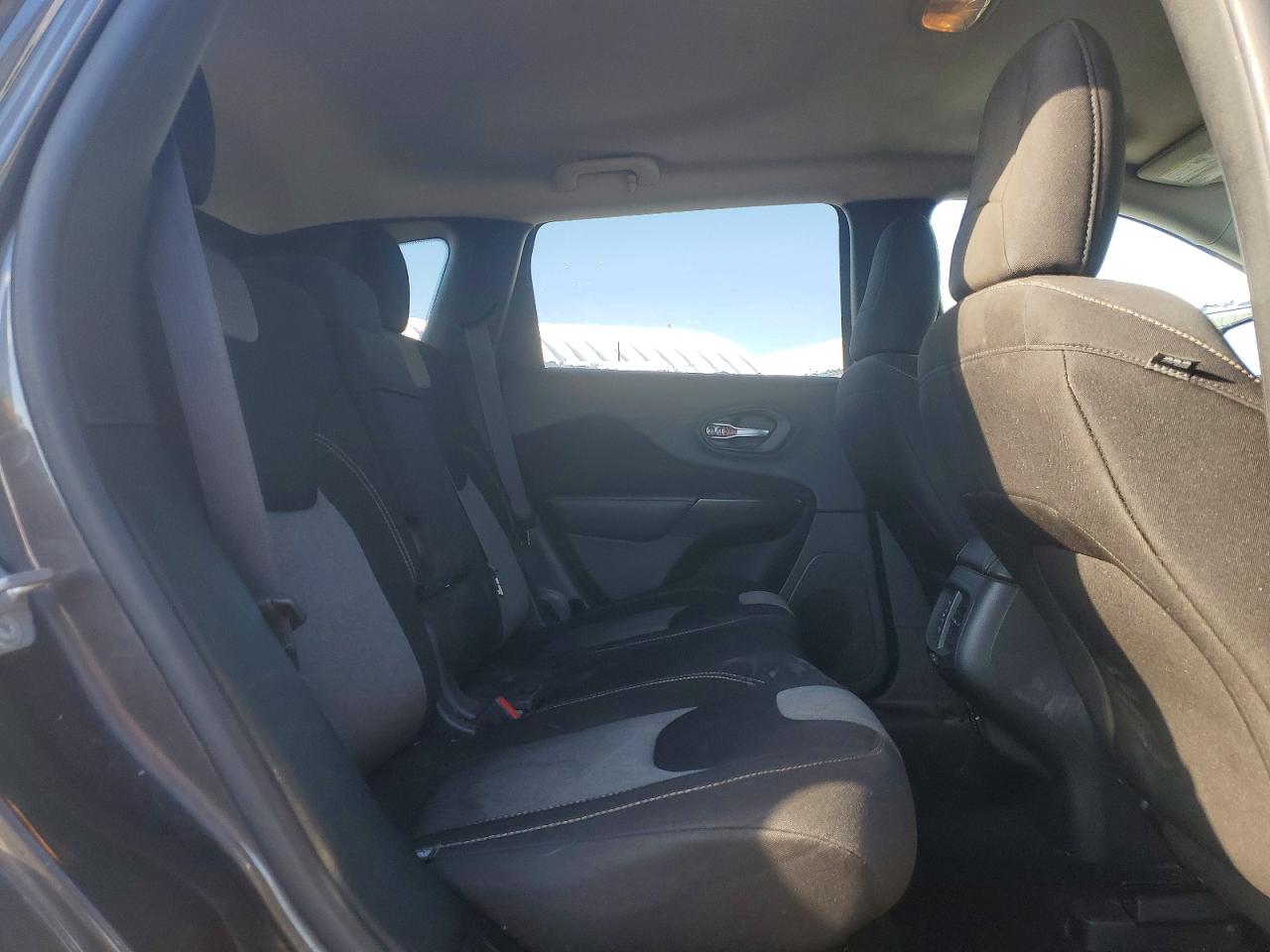 2014 JEEP CHEROKEE LATITUDE photo 11