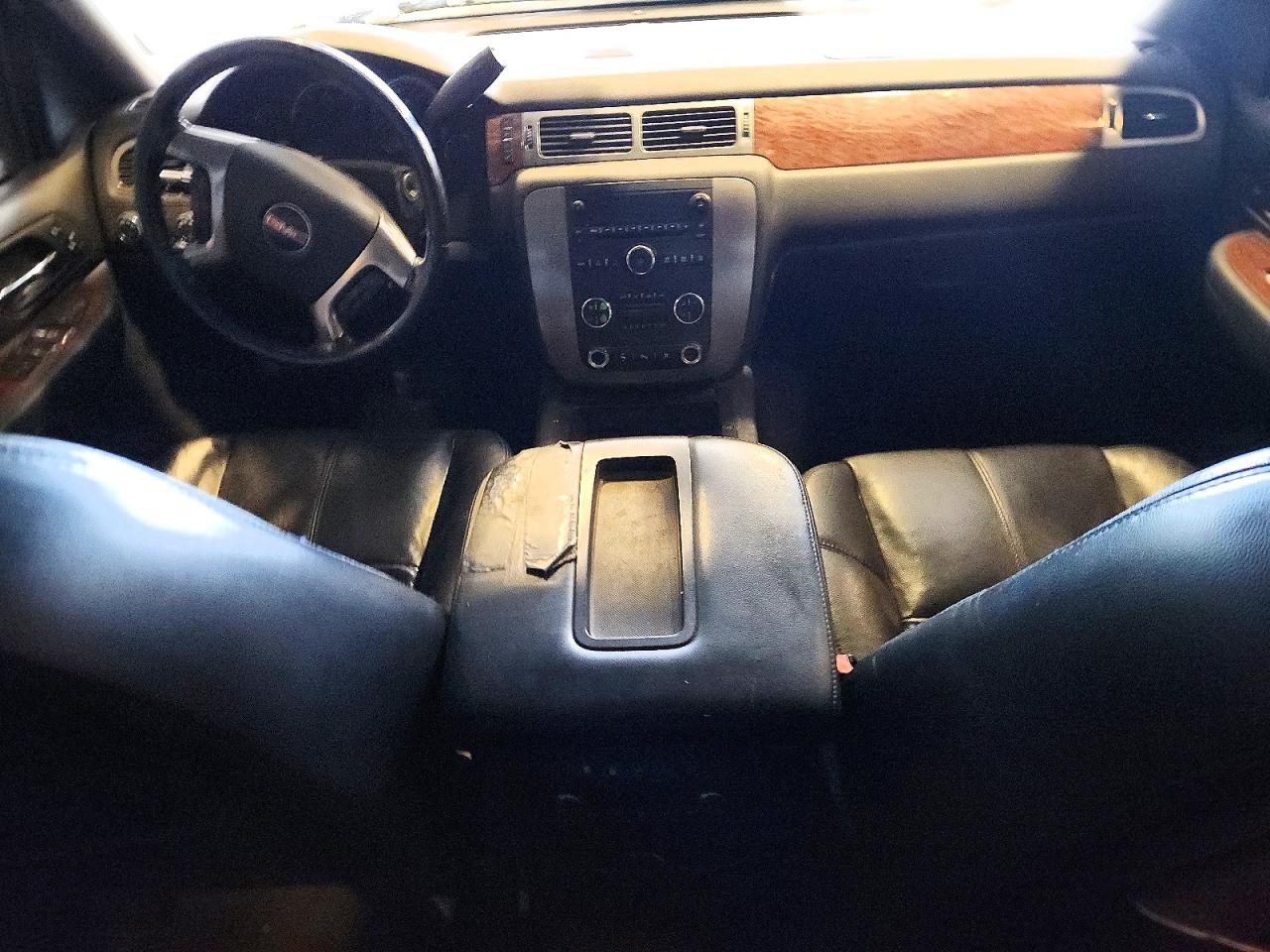 2007 GMC YUKON XL K1500 photo 8