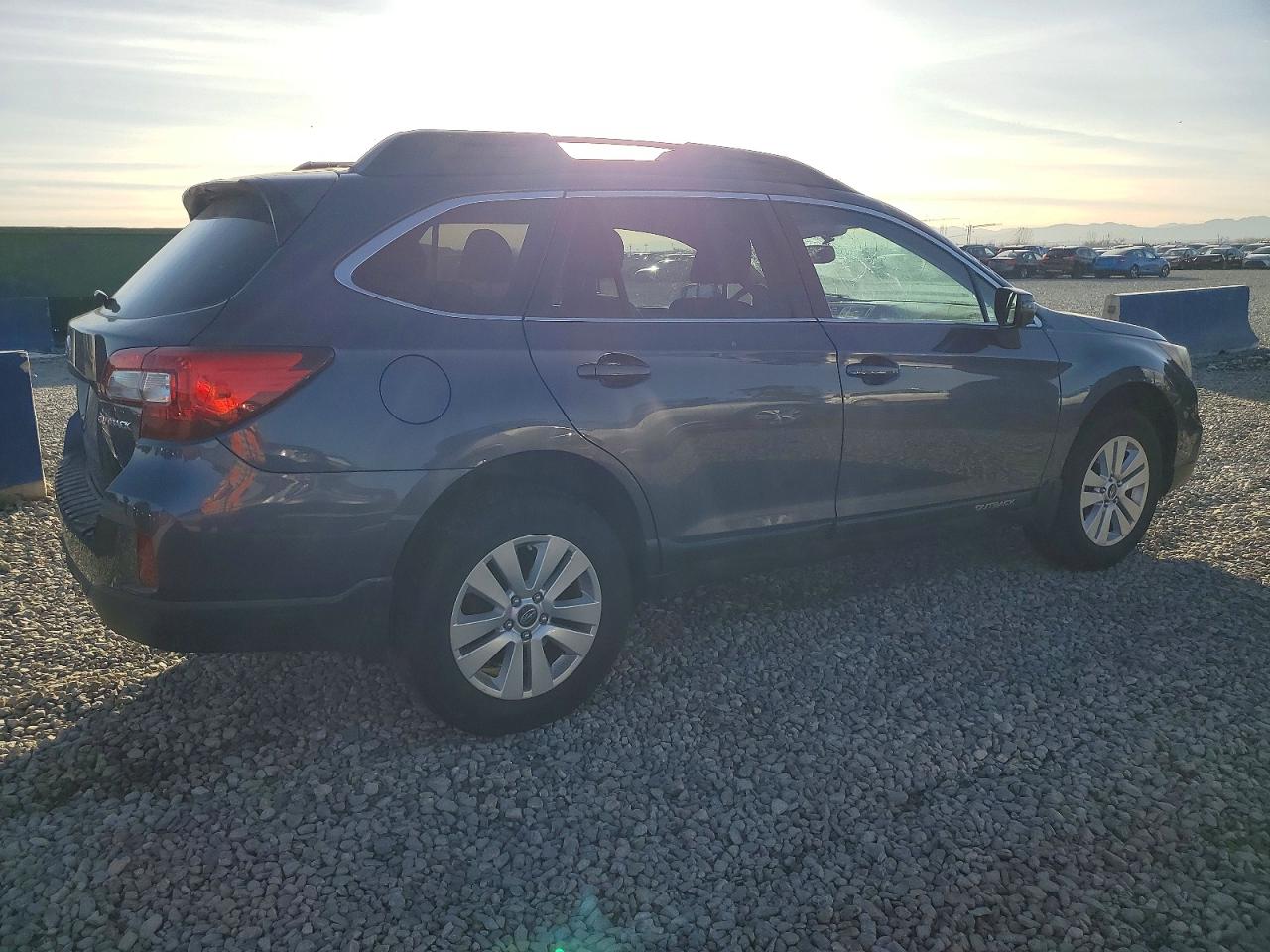 2015 SUBARU OUTBACK 2.5I PREMIUM photo 3