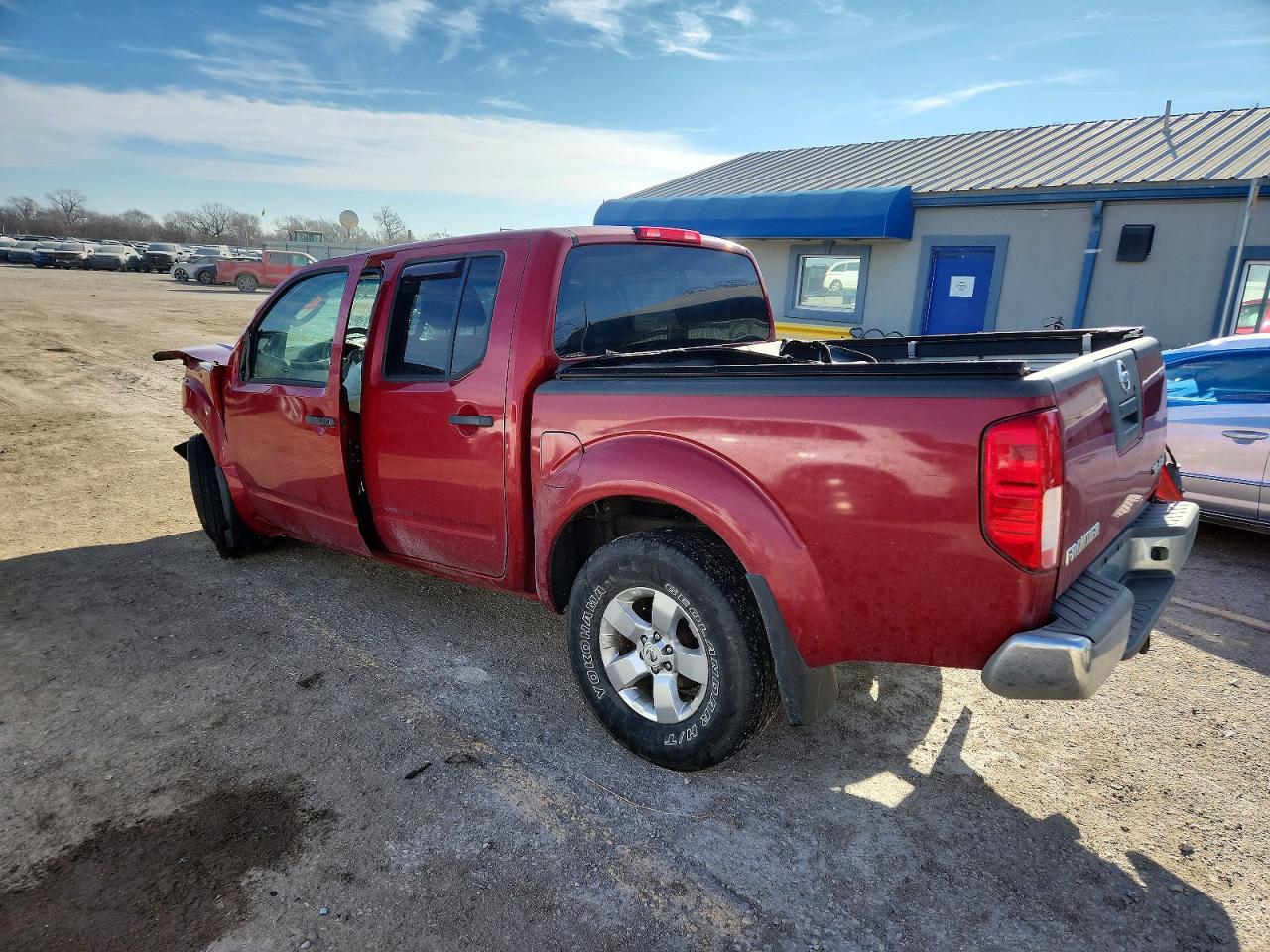 2009 NISSAN FRONTIER CREW CAB SE photo 2