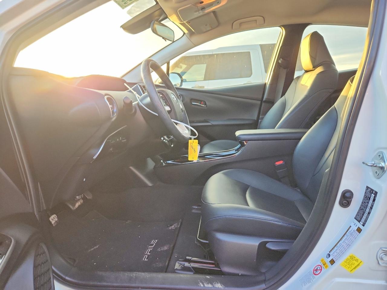 2018 TOYOTA PRIUS photo 7
