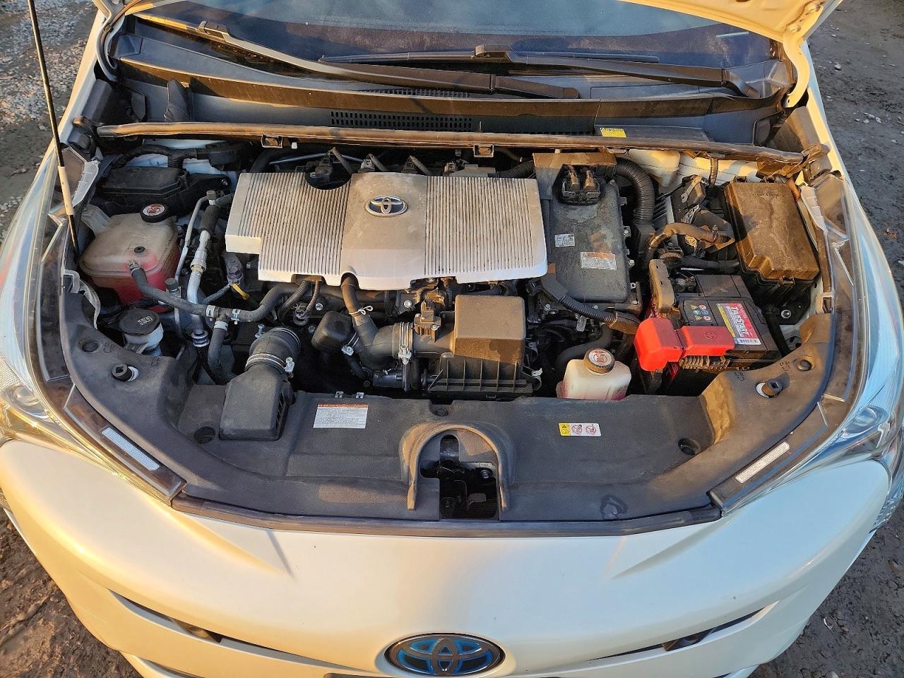 2018 TOYOTA PRIUS photo 11