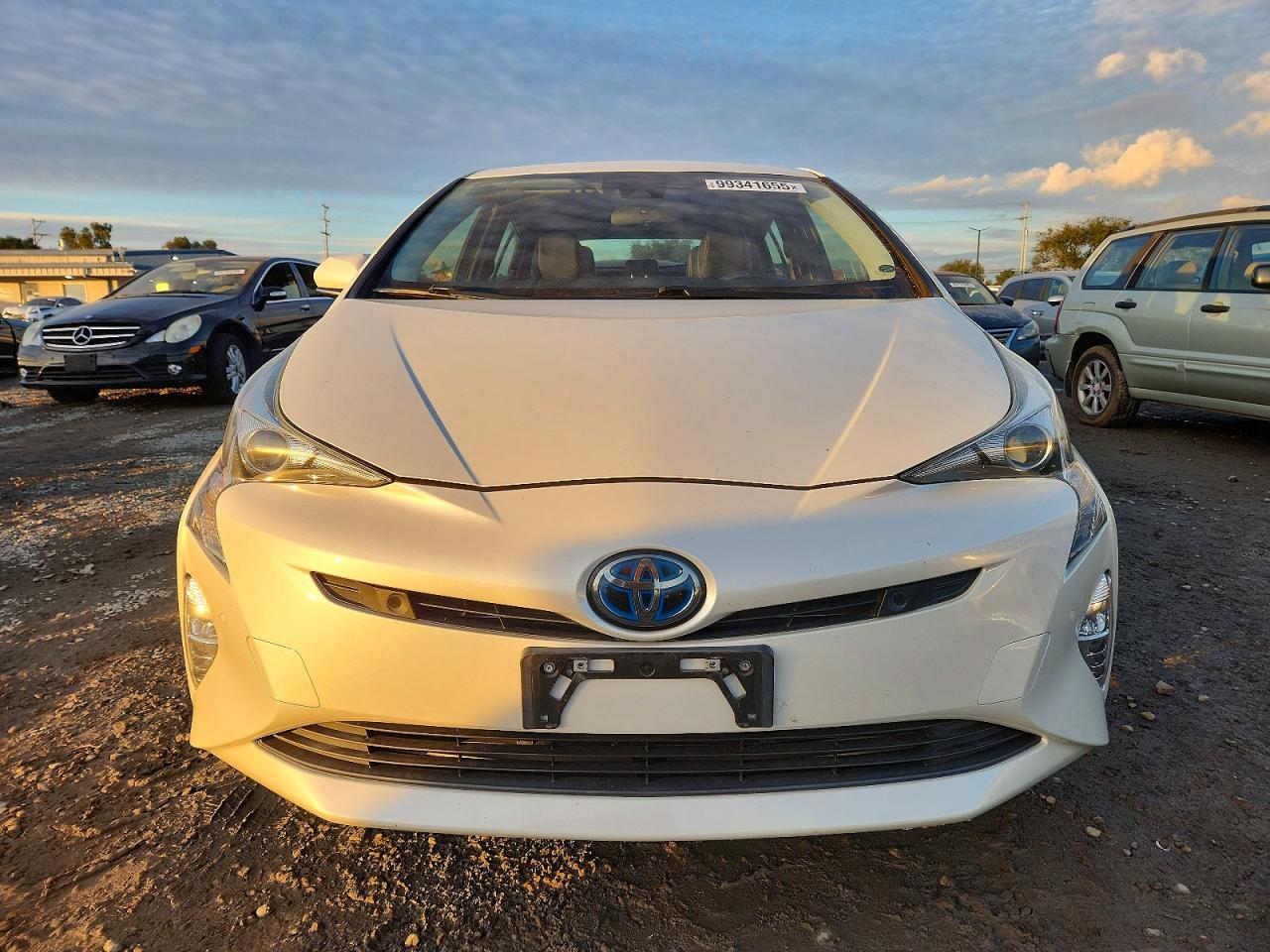 2018 TOYOTA PRIUS photo 5