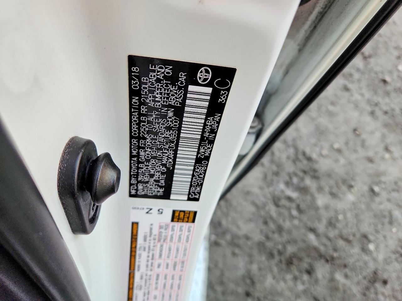 2018 TOYOTA PRIUS photo 12