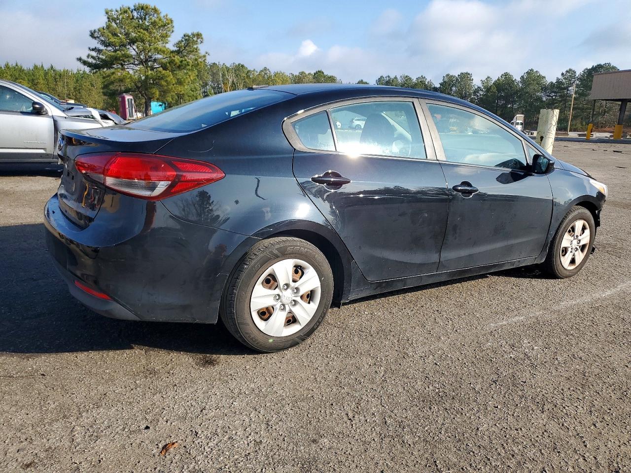 2018 KIA FORTE LX photo 5