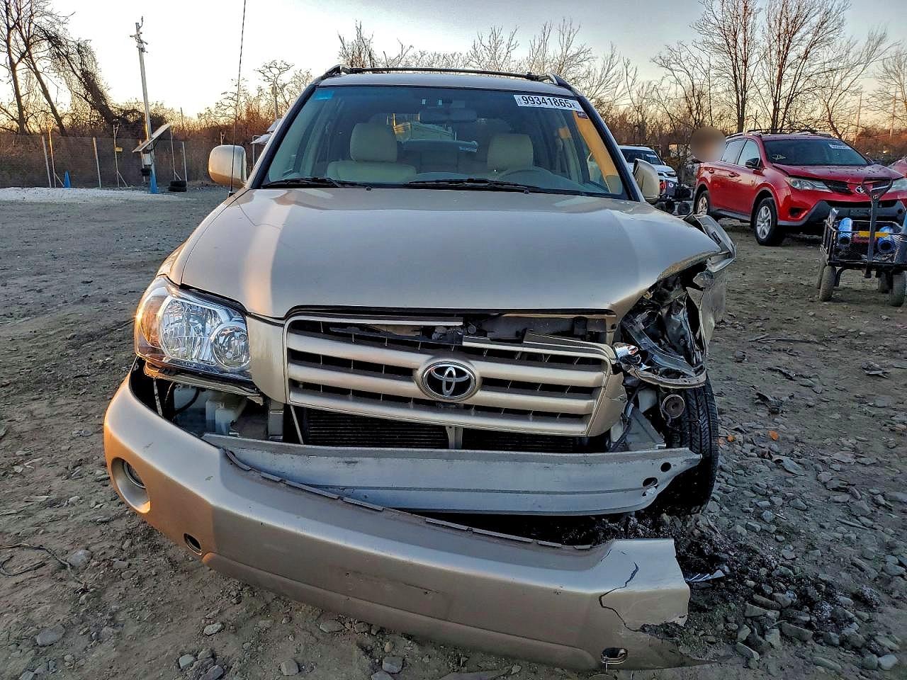 2004 TOYOTA HIGHLANDER photo 5