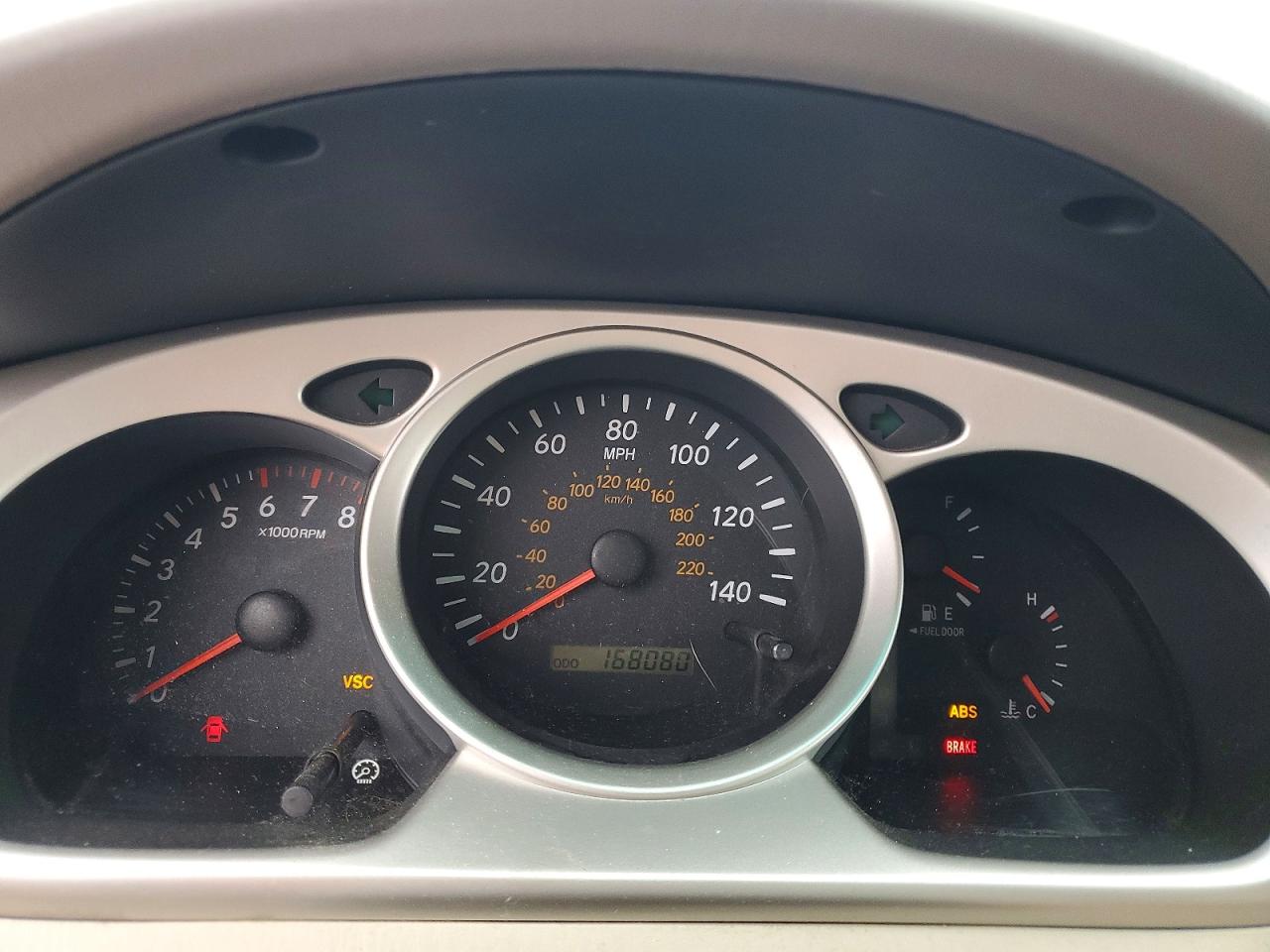 2004 TOYOTA HIGHLANDER photo 9