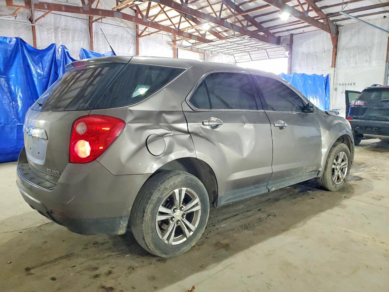 2010 CHEVROLET EQUINOX LS photo 3