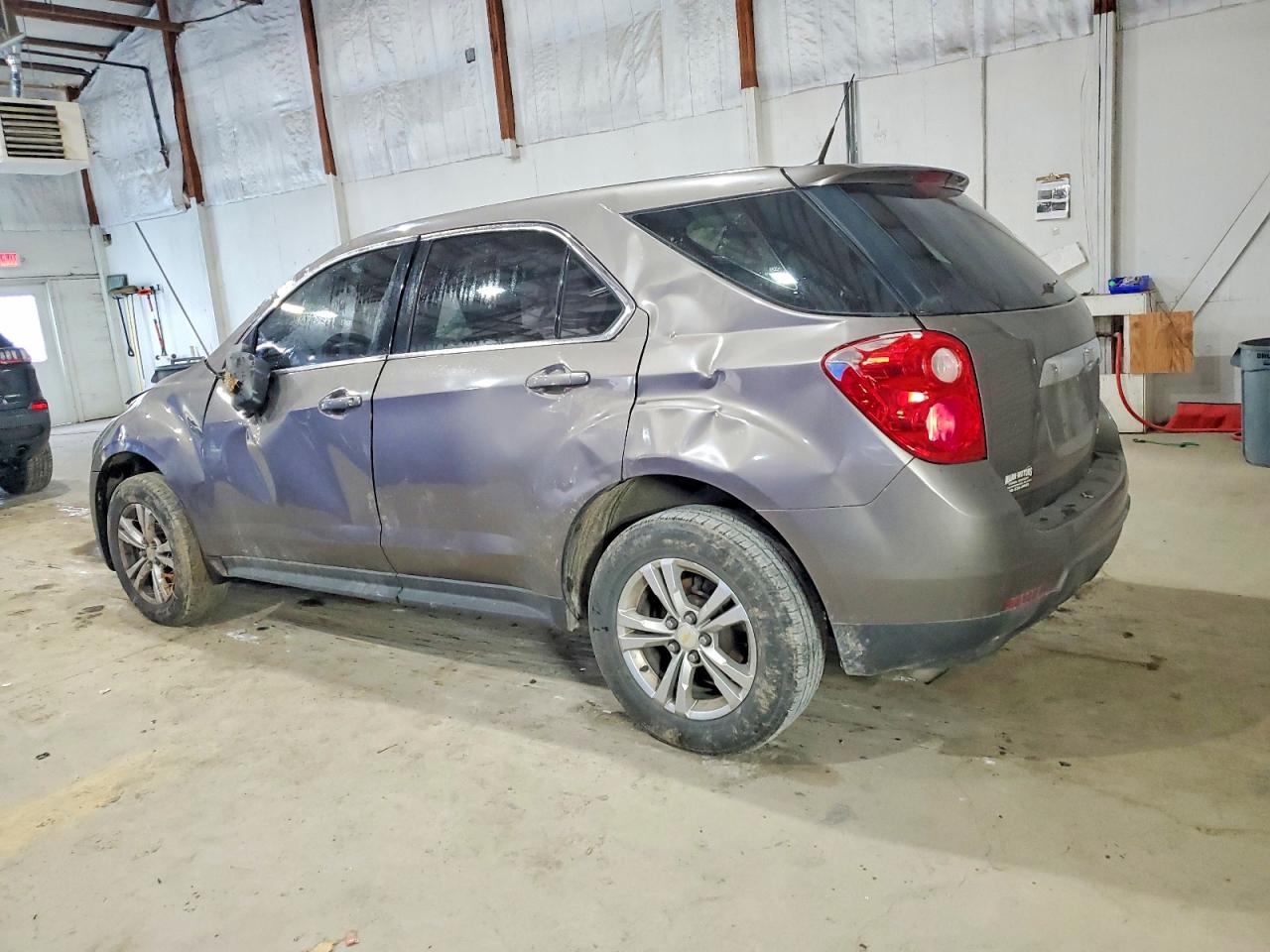 2010 CHEVROLET EQUINOX LS photo 2