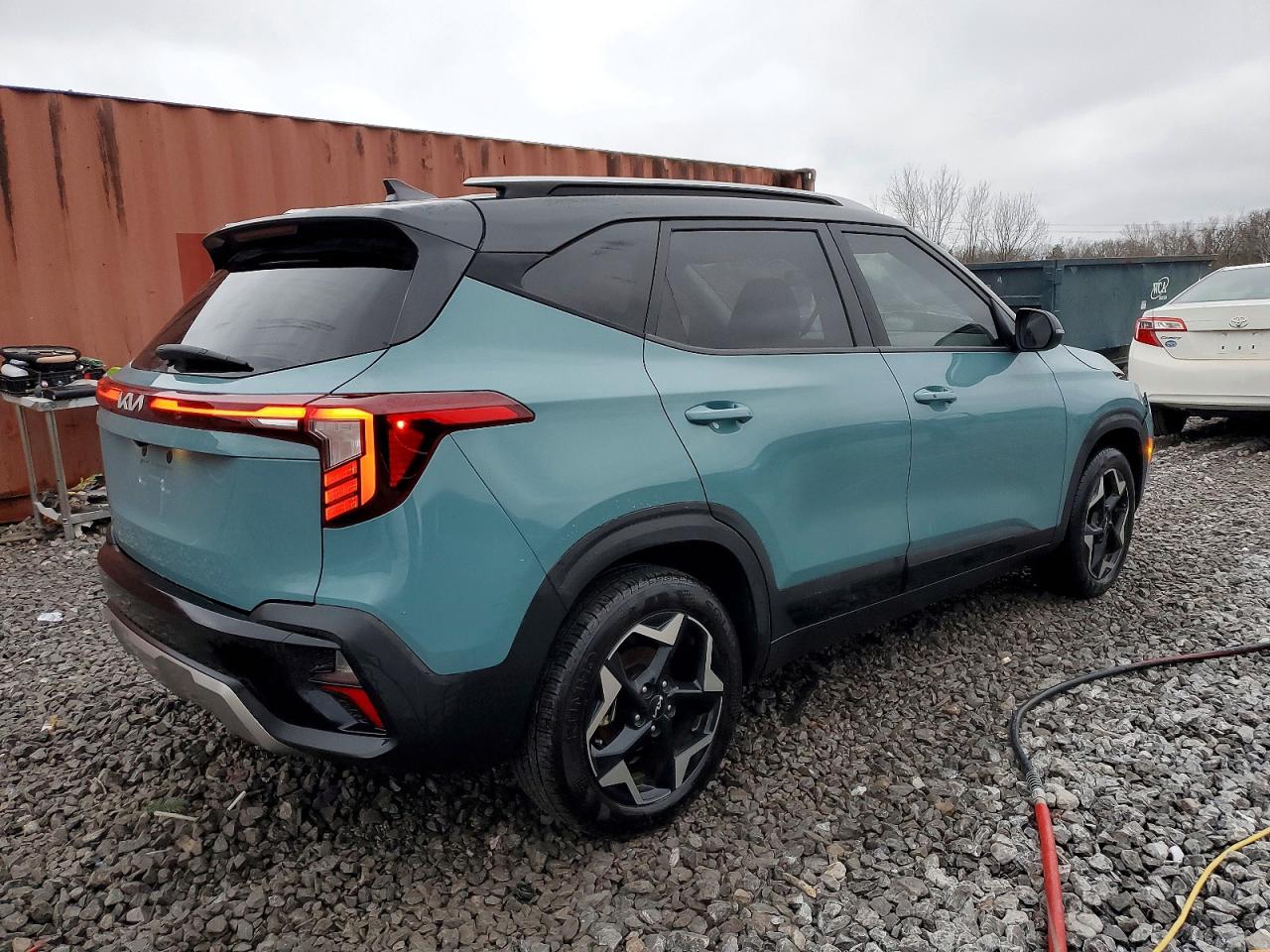 2025 KIA SELTOS S photo 5