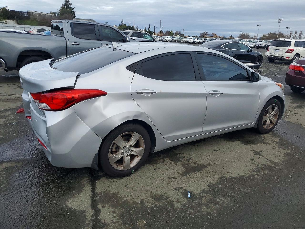 2013 HYUNDAI ELANTRA GLS photo 3