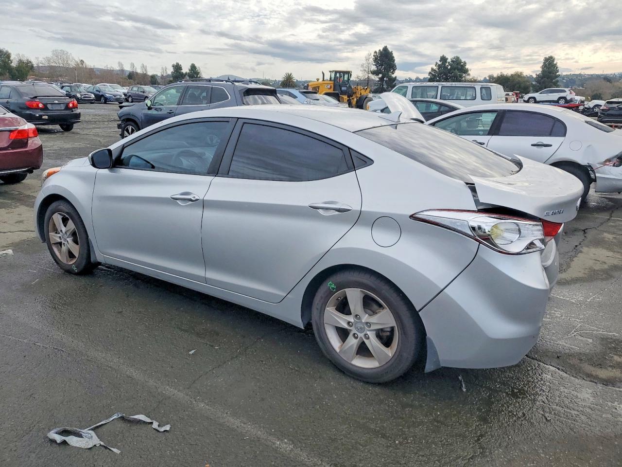 2013 HYUNDAI ELANTRA GLS photo 2