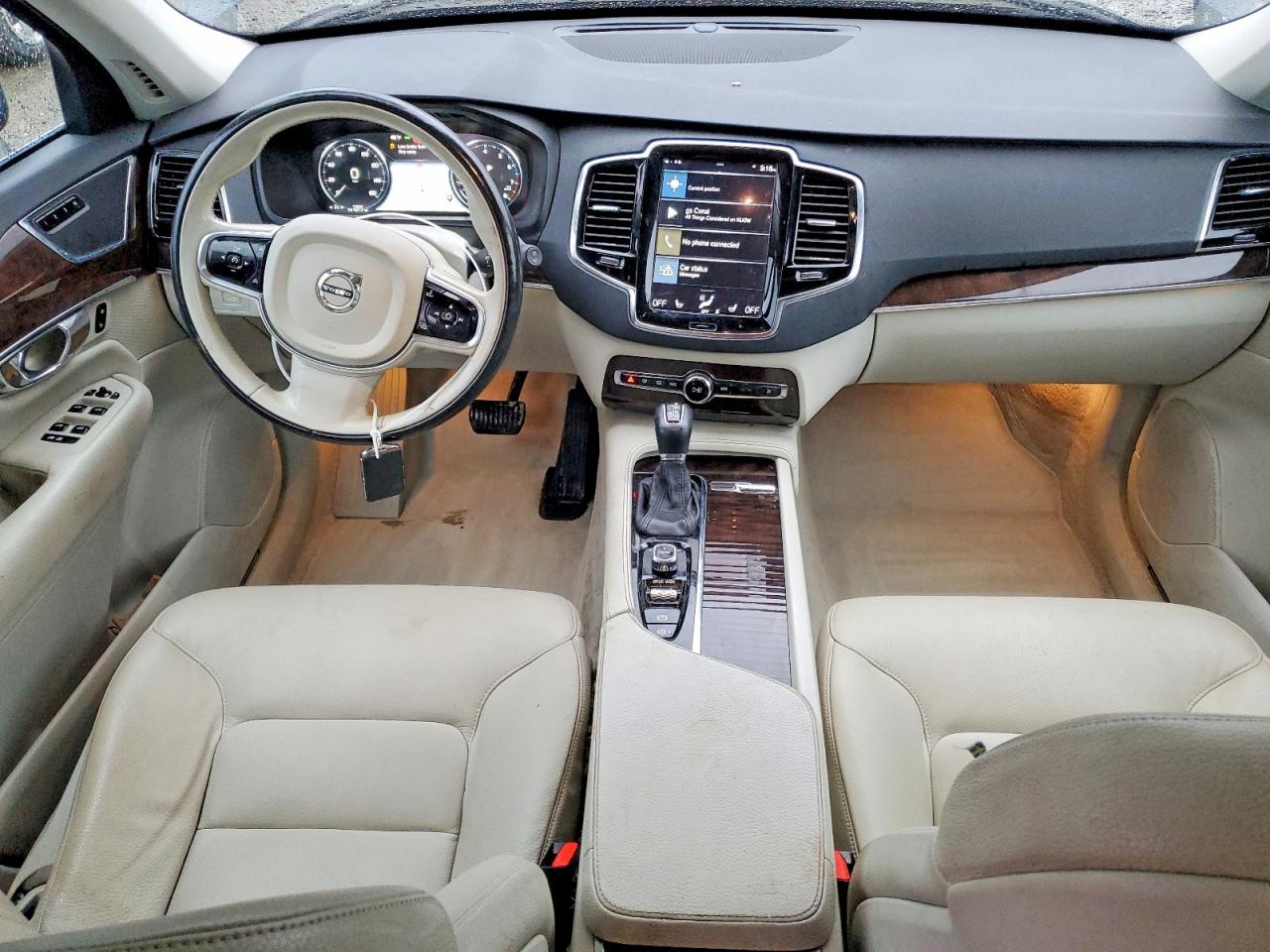 2016 VOLVO XC90 T6 photo 15