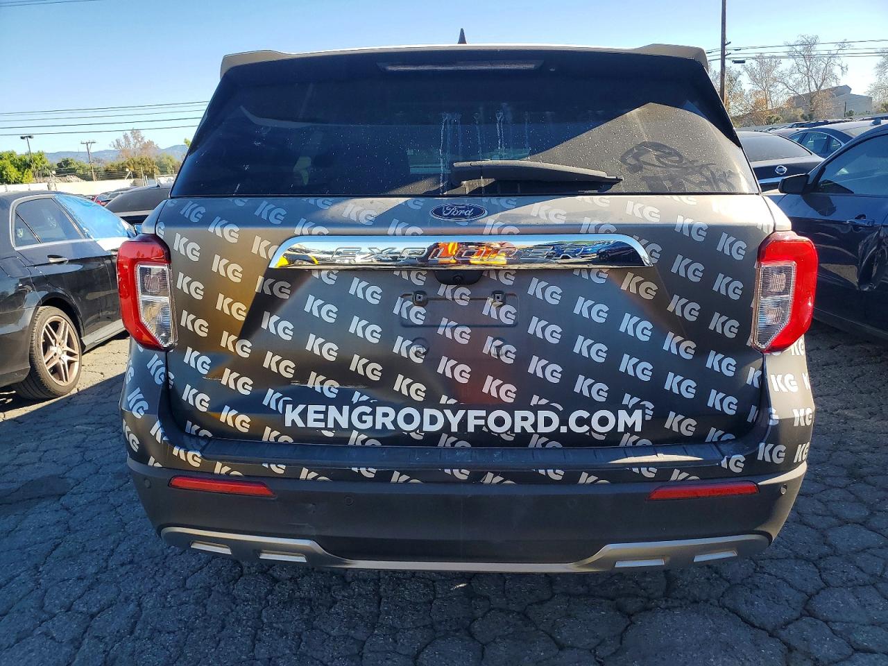2023 FORD EXPLORER XLT photo 6