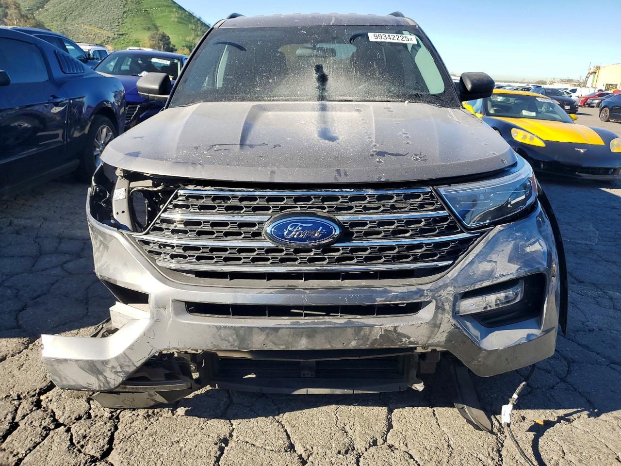 2023 FORD EXPLORER XLT photo 5