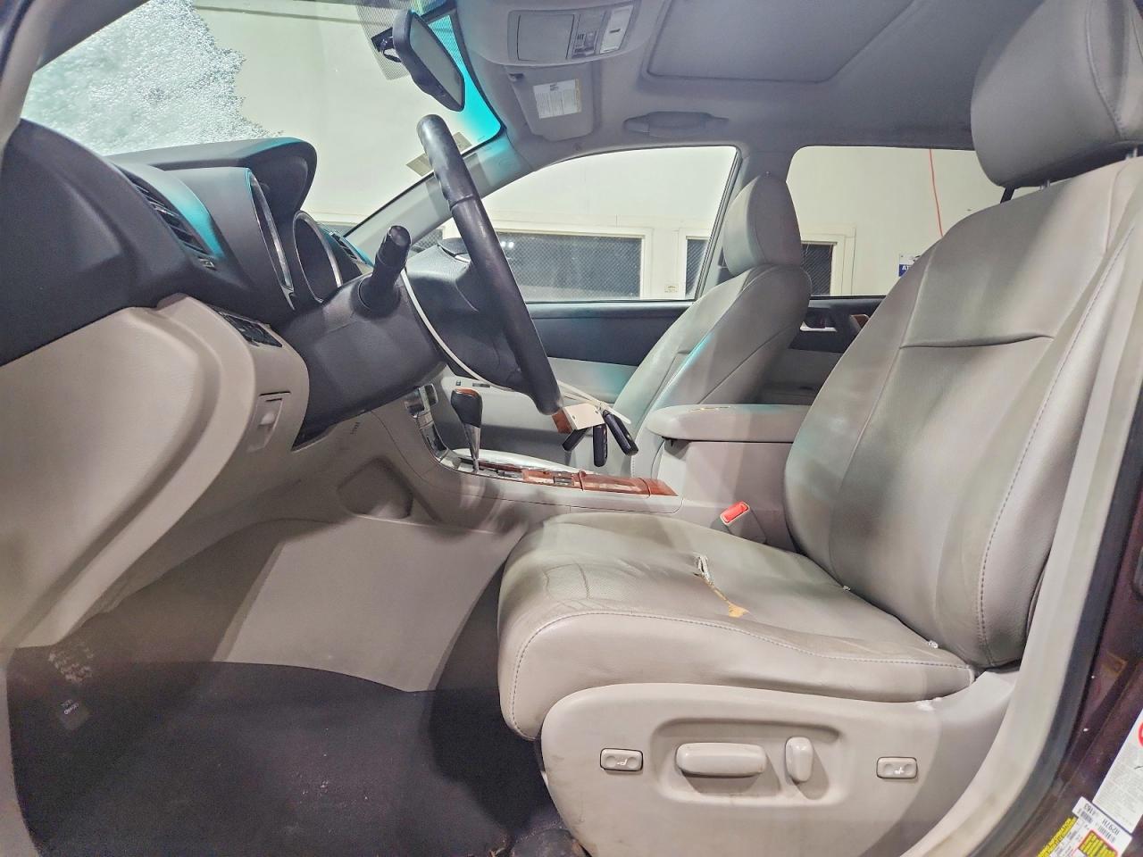 2012 TOYOTA HIGHLANDER LIMITED photo 7
