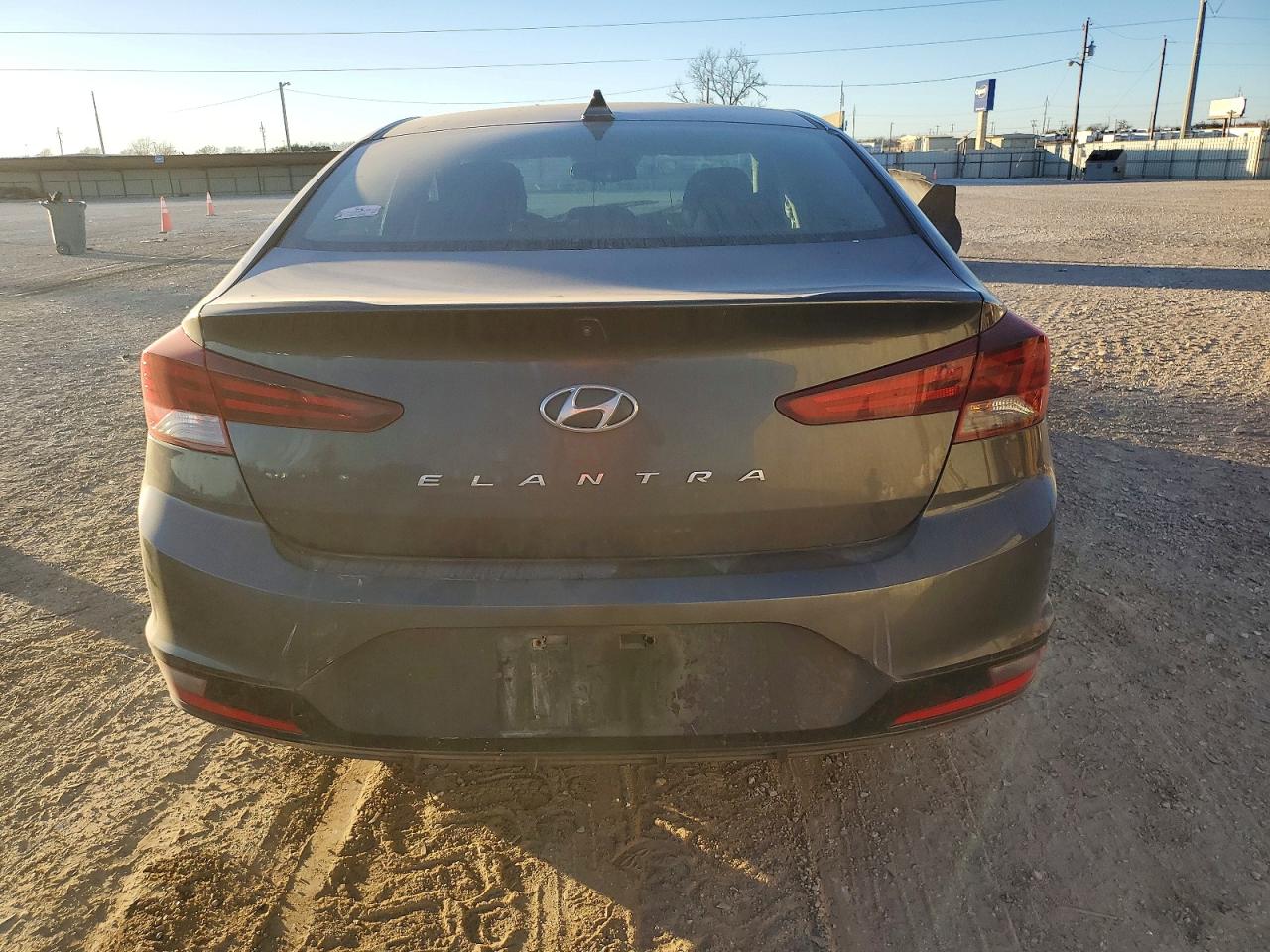 2020 HYUNDAI ELANTRA SEL photo 6