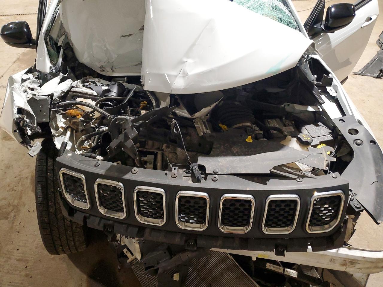 2024 JEEP COMPASS LATITUDE photo 12